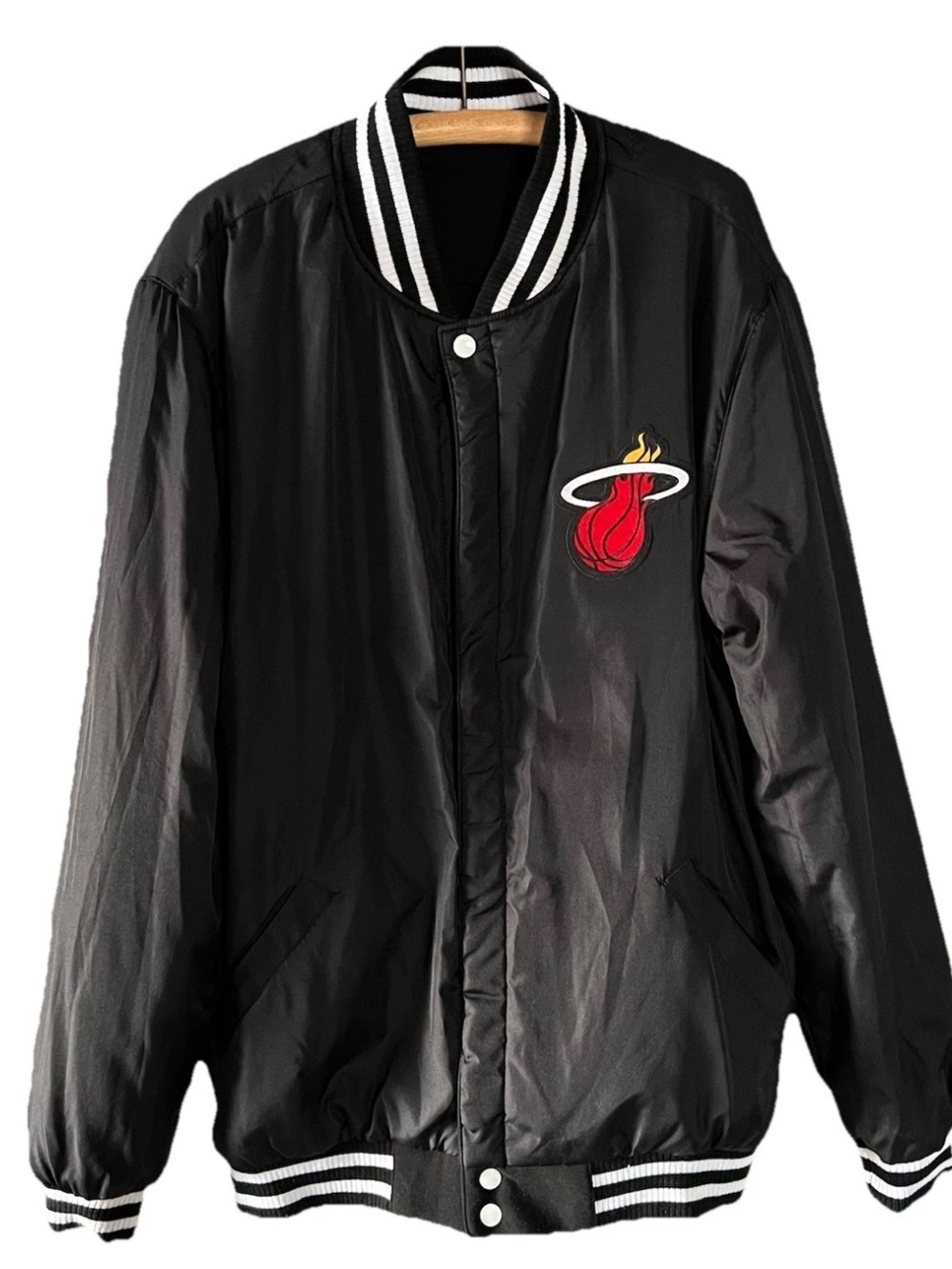 NBA Miami Heat Reversible Jacket 4XL (Inside Sleeves are Too Damaged To Reverse)